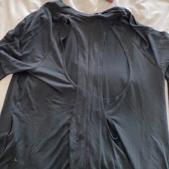 Under Armour Long Sleeve w/ Cutout Back - Picture 3 of 3